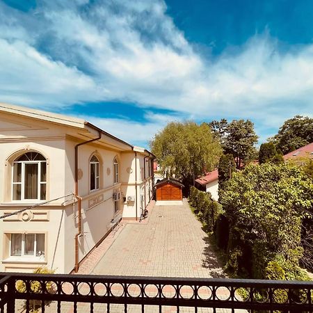 Pensiunea Romeo Tecuci Exterior photo